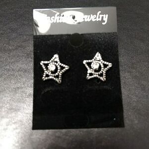 **Sale** Silver tone rhinestone star earrings